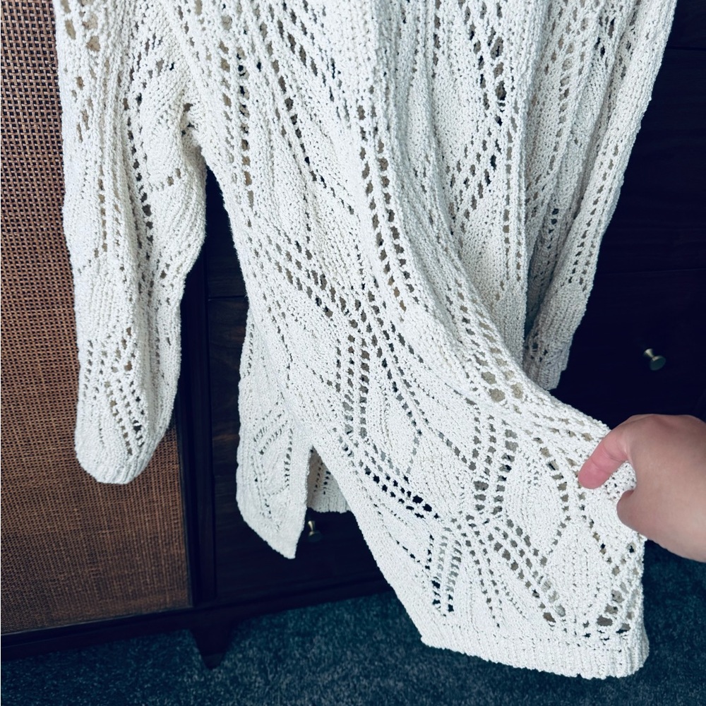 Zara Crochet Knit Pull Over- large - Picture 4 of 5